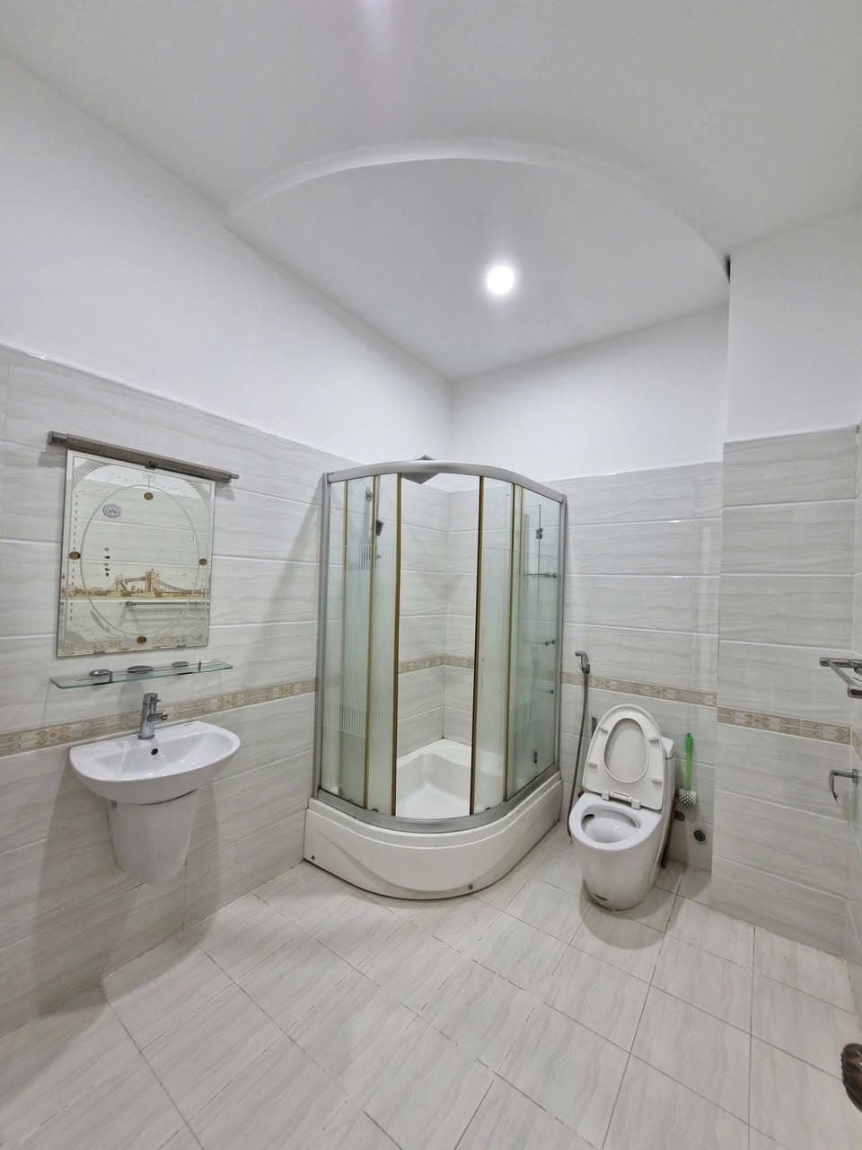 Nhà nguyên căn 1PN Quận 3 5tr/th - 4