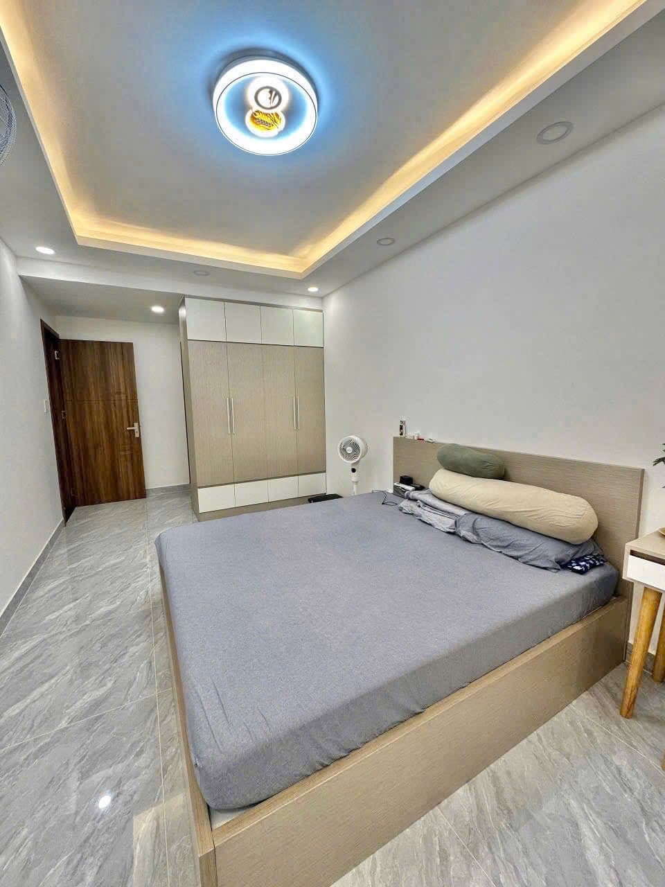 Chung cư 4PN Quận 3 5tr/th - 5